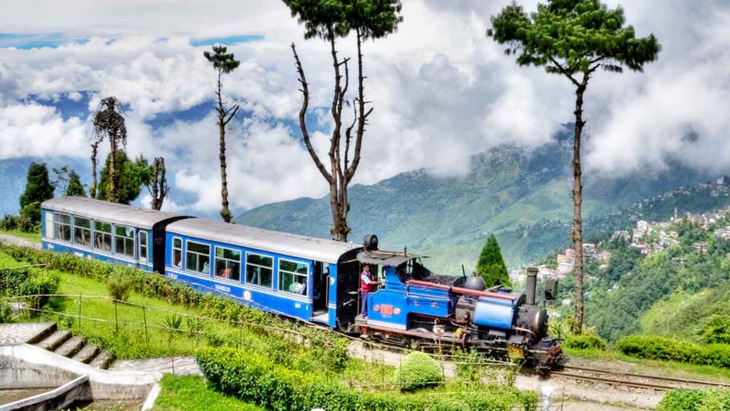 The fascinating view of Darjeeling Tempo Traveller Blog