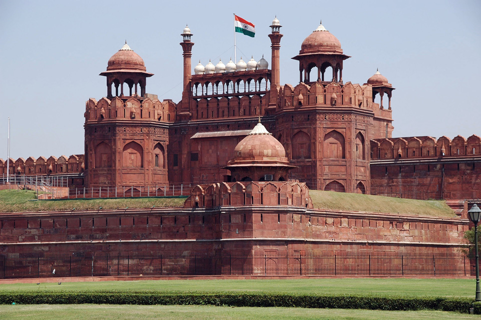 Top 5 Tourist Places in Delhi Top 5 Tourist Places in Delhi