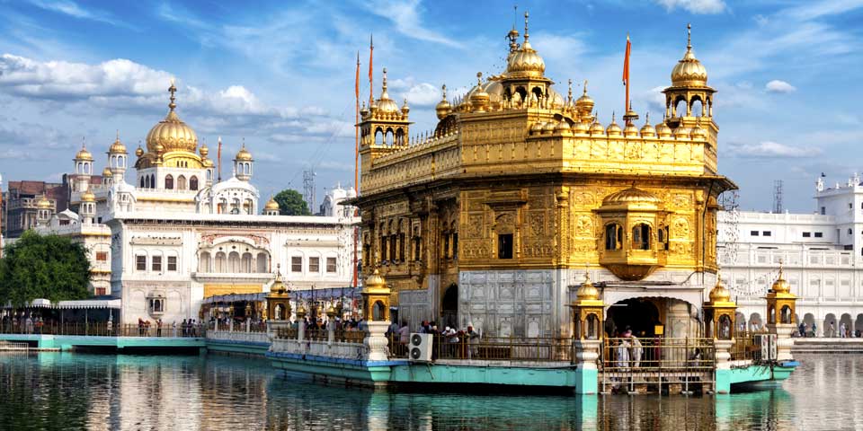 Trip to Golden Temple in Tempo Traveller