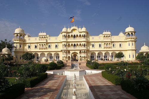 Tempo traveller for Bharatpur – Perfect way to enjoy best trip to this historic city Tempo traveller for Bharatpur – Perfect way to enjoy best trip to this historic city
