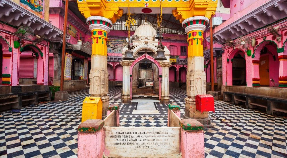 dwarkadhish temple