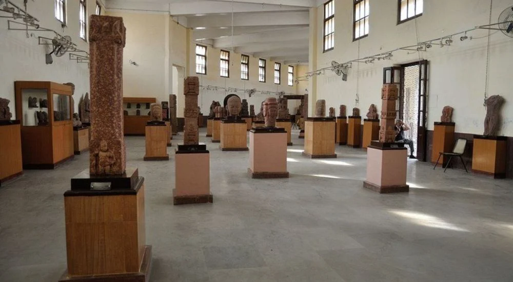 mathura museum, tempo traveller for mathura