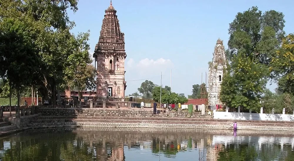ratanpur, tempo traveller hire for bilaspur