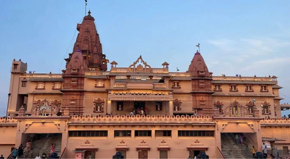 shri krishna janmbhoomi temple, tempo traveller for mathura