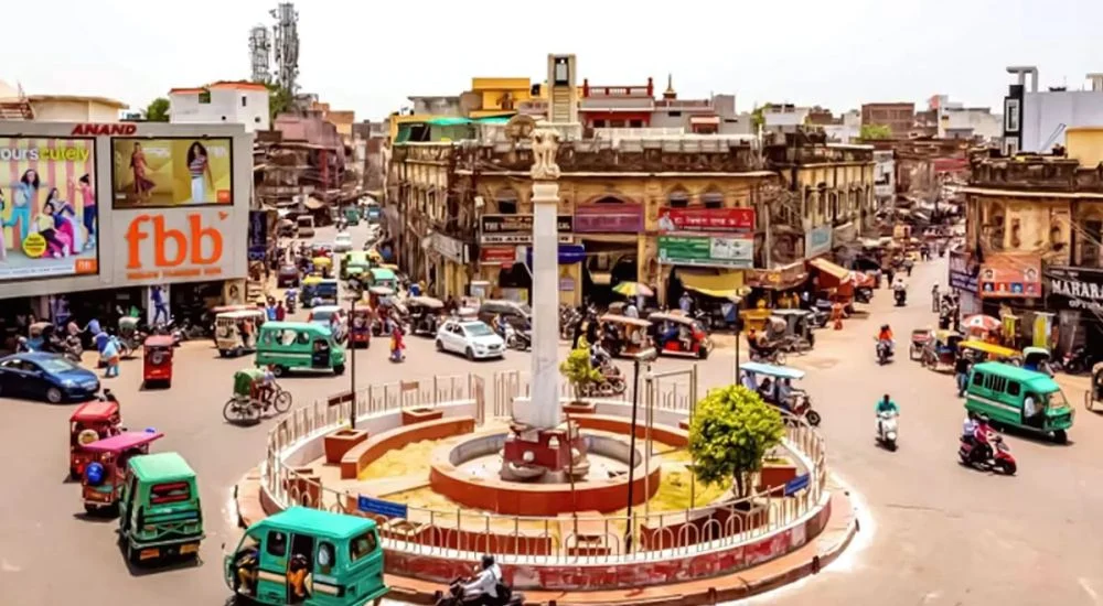 hazratganj market