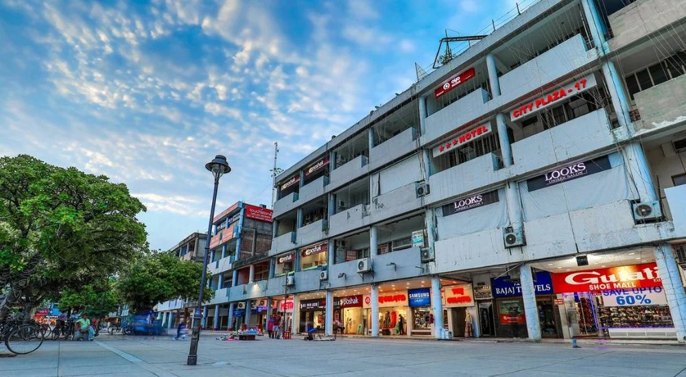 sector 17 market