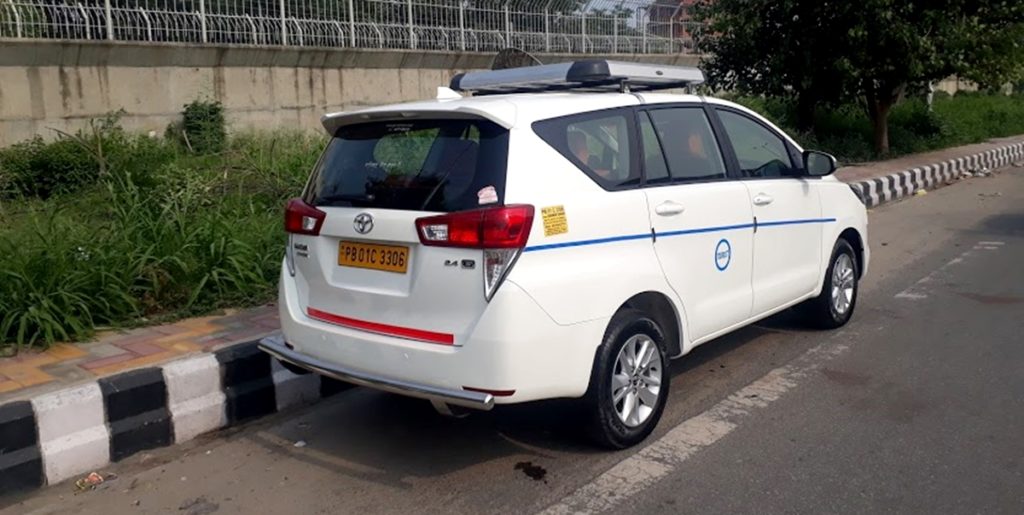 innova crysta delhi