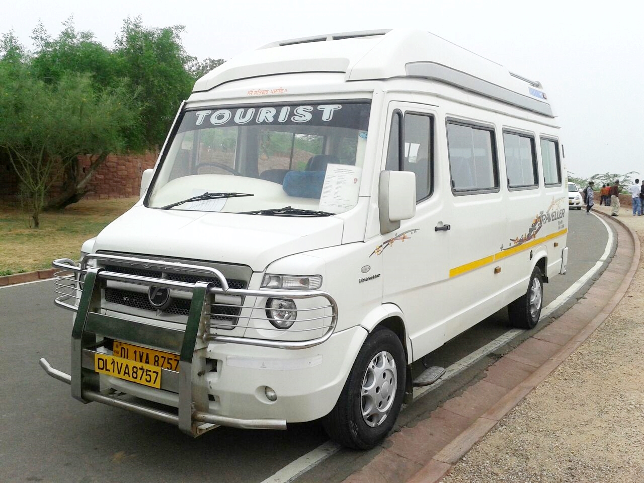 tempo traveller 12 seater in dalhousie