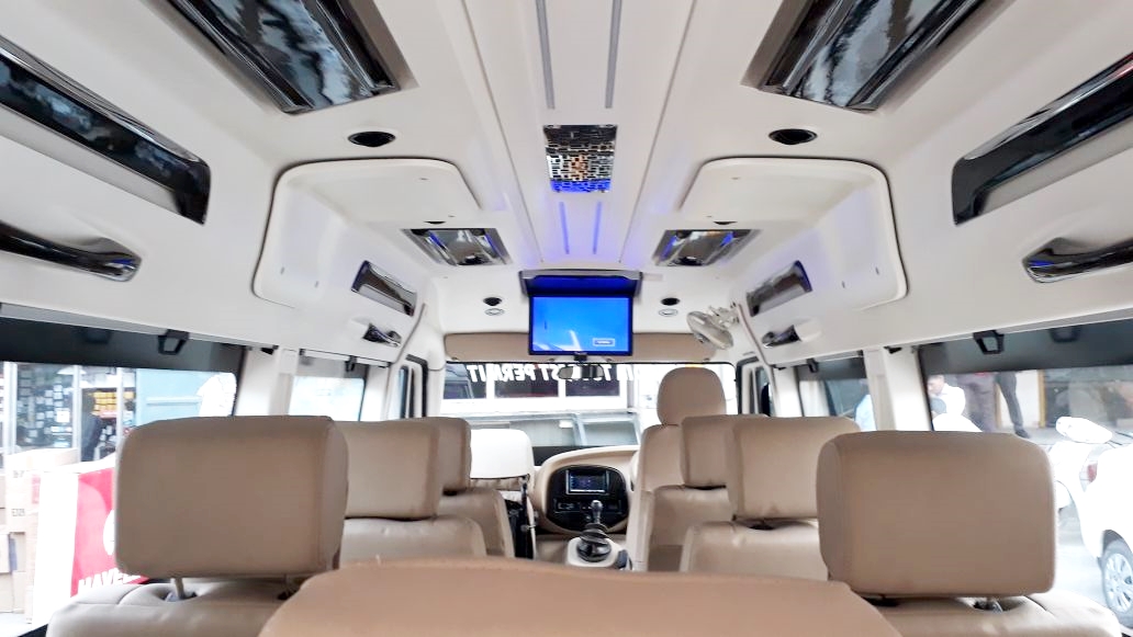 Hiring a Tempo Traveller from Delhi to�Udaipur