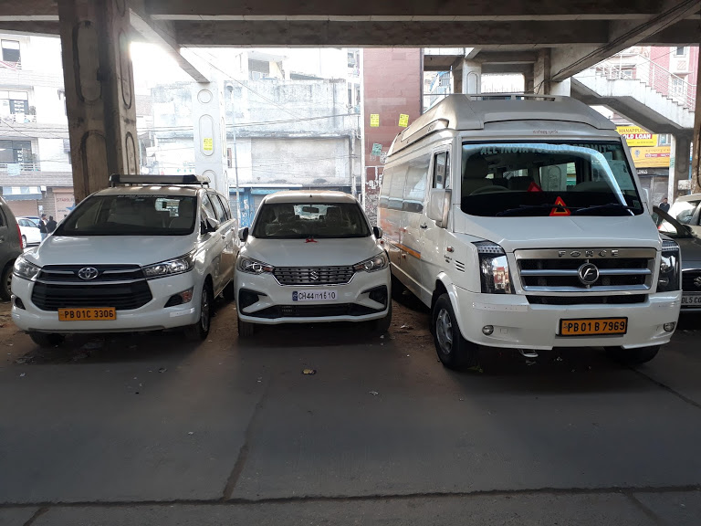 Delhi to Sirohi Tempo Traveller Luxury Van Booking