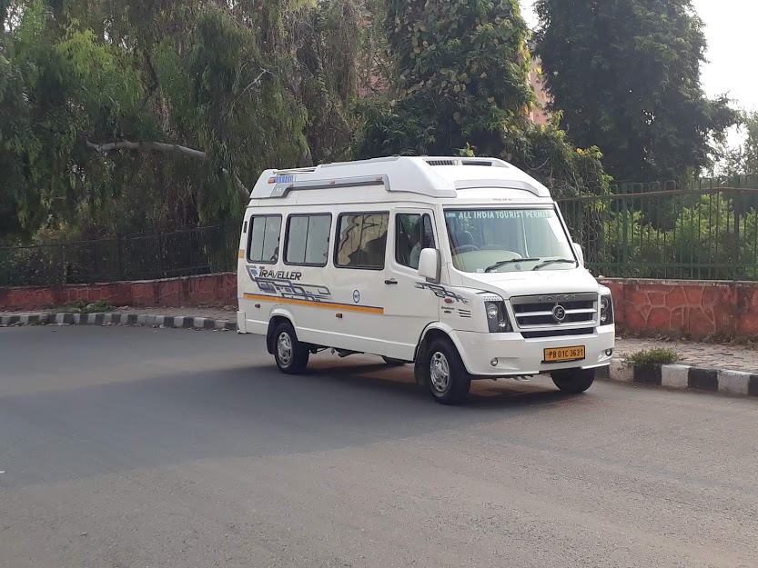 Delhi to Kishangarh Tempo Traveller Service